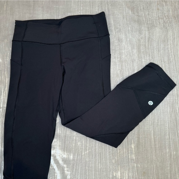 Lululemon Fast and Free Crop Legging - Picture 2 of 5
